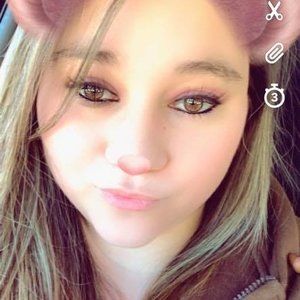 Meet your Posher, Brittney